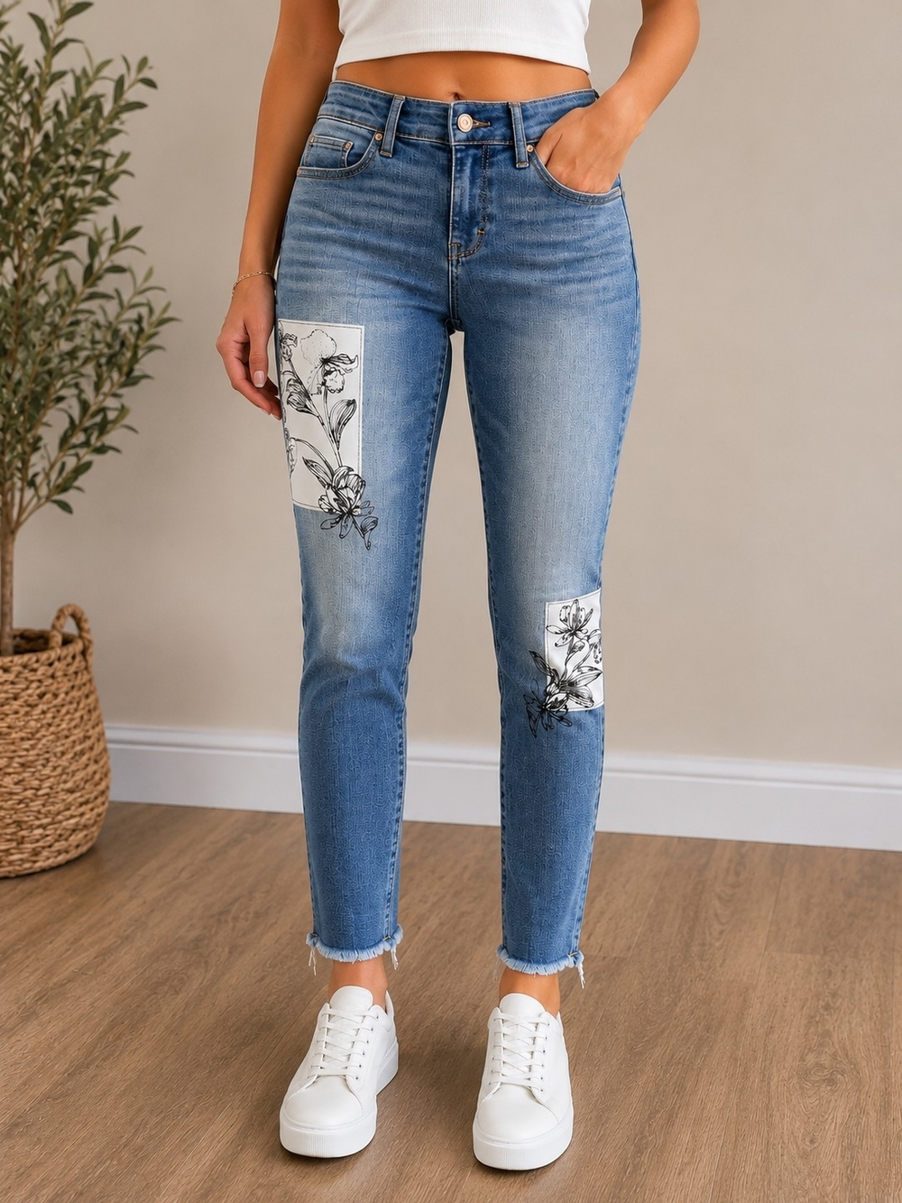 White House Black Market Blue High-Rise Floral Patch Cropped Jeans Size 0